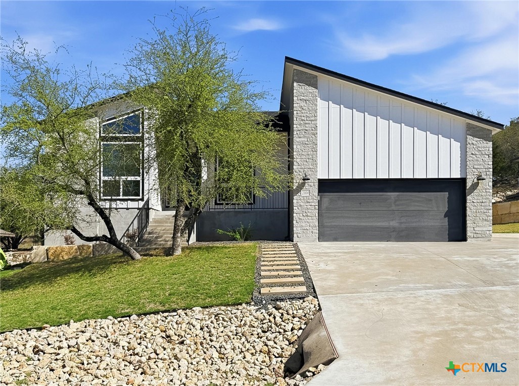 21100 Niagara Cove Property Photo 1