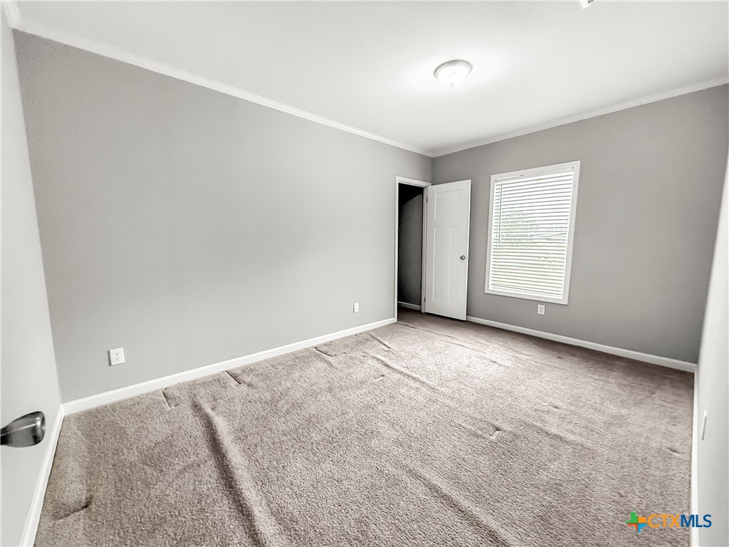 112 N Vivian Stevens Street Property Photo 16