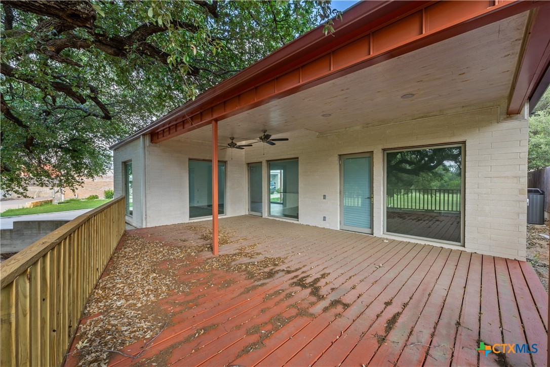 2826 Lone Oak Drive Property Photo 27
