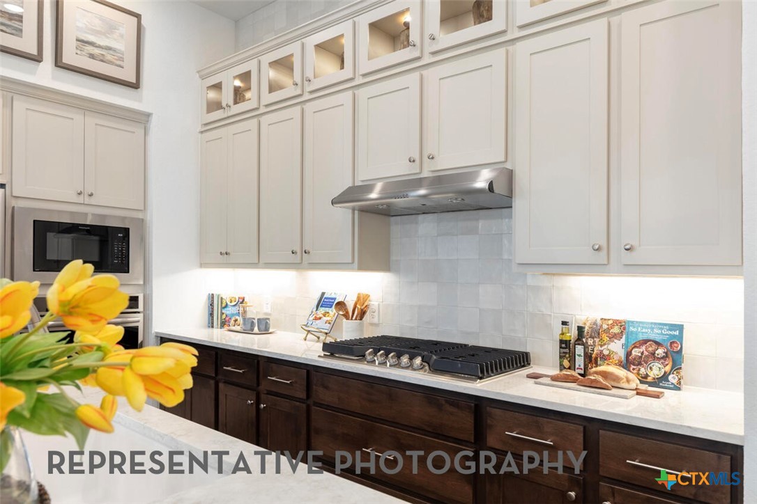 2585 High Ground Property Photo 7