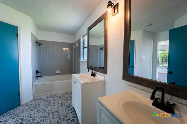 2706 Windmill Drive Property Photo 15