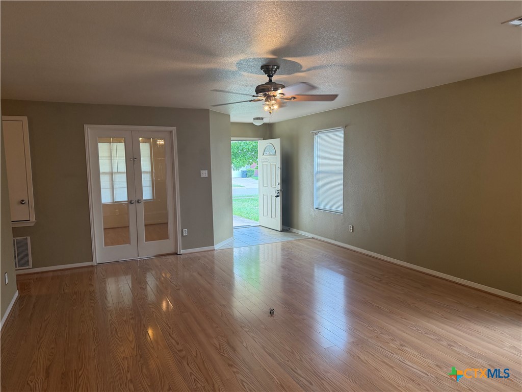 2300 Maedell Drive Property Photo 5