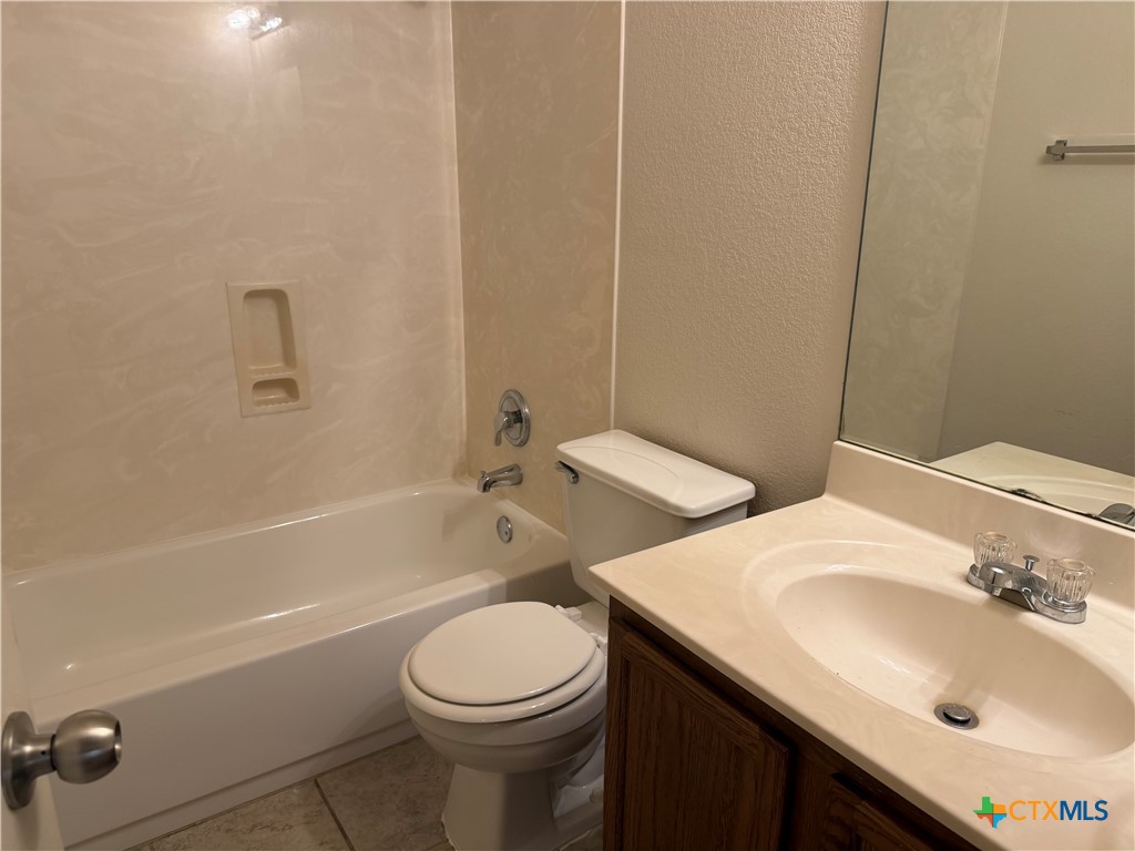 2300 Maedell Drive Property Photo 16