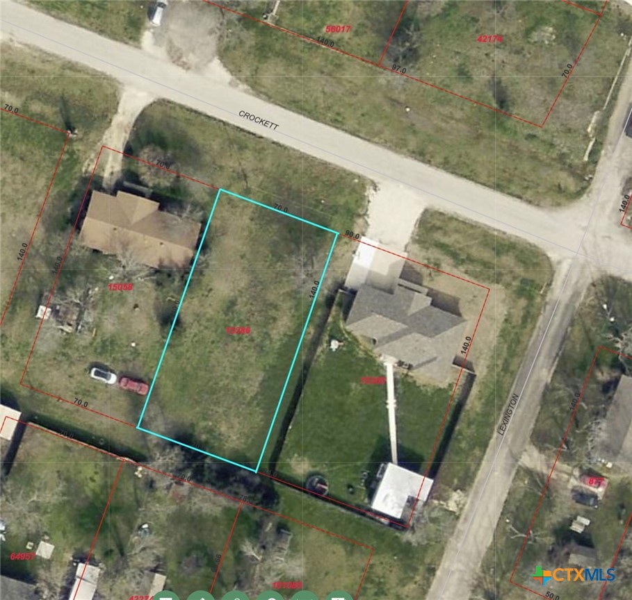 303 Crockett Street Property Photo 5
