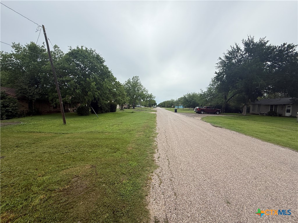 303 Crockett Street Property Photo 7