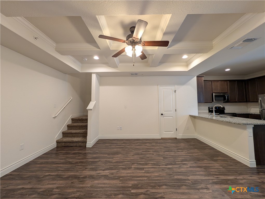 340 Untermaier Drive Property Photo 2