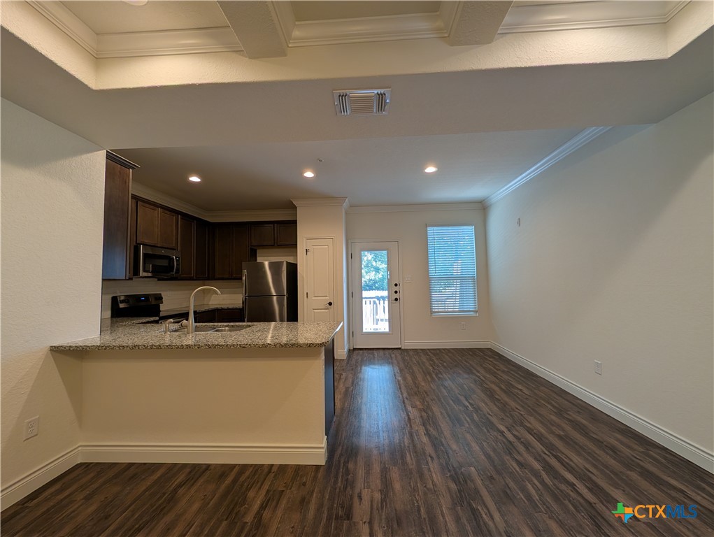 340 Untermaier Drive Property Photo 5