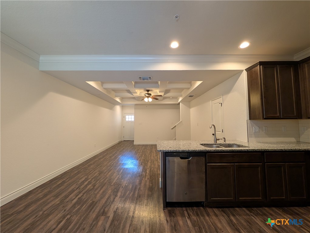340 Untermaier Drive Property Photo 7