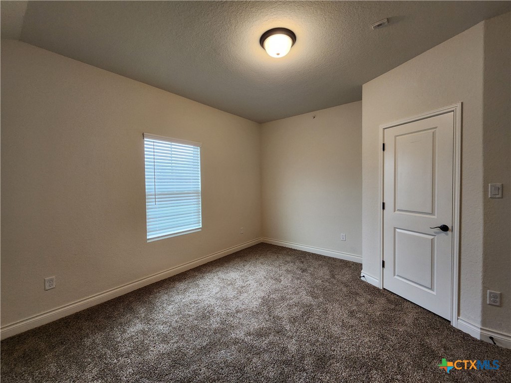 340 Untermaier Drive Property Photo 19