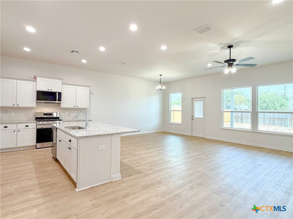 303 Cobble Stone Court Property Photo 12