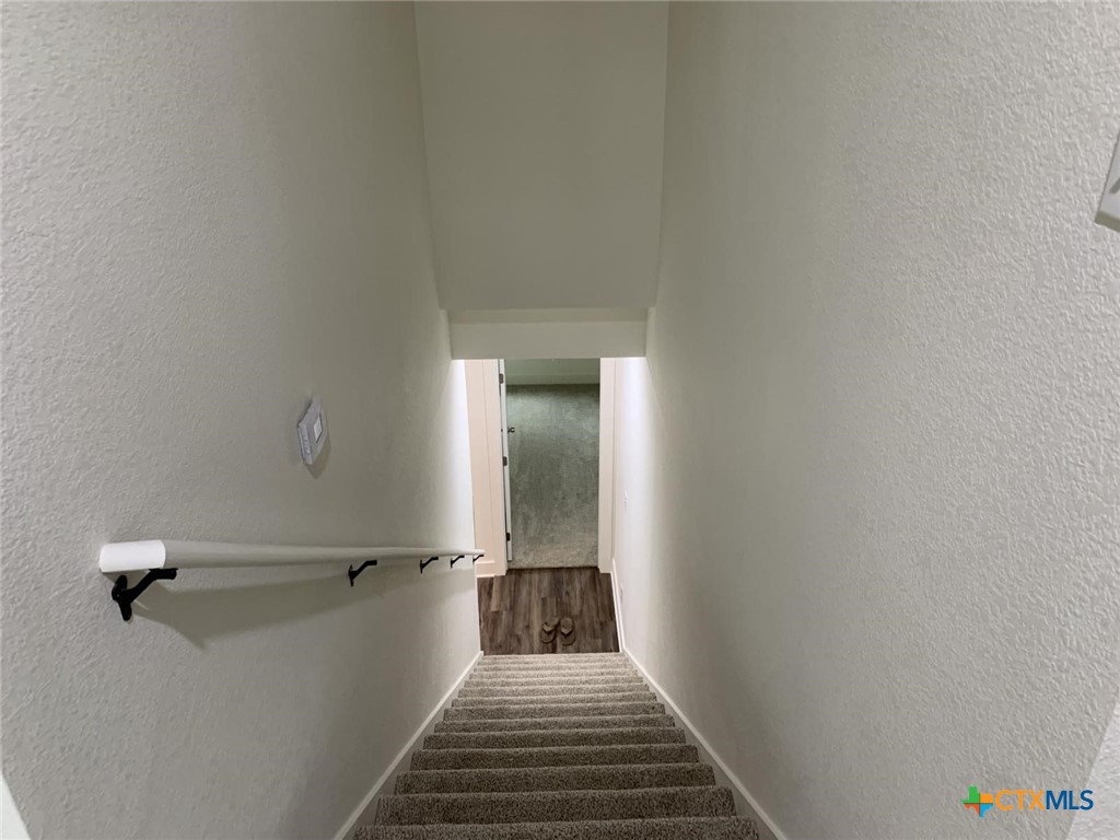 1854 Royal Loop Property Photo 20