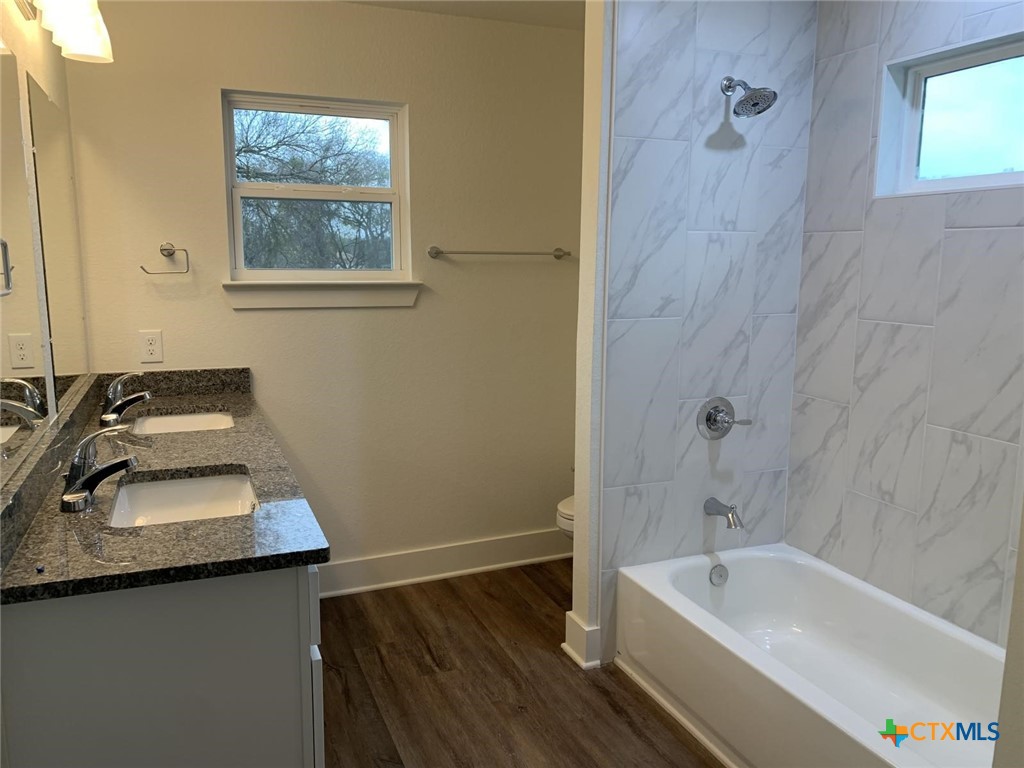 1854 Royal Loop Property Photo 22