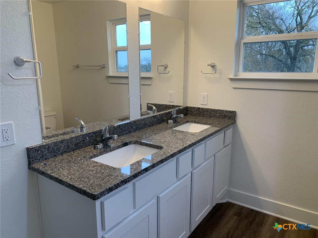 1854 Royal Loop Property Photo 24