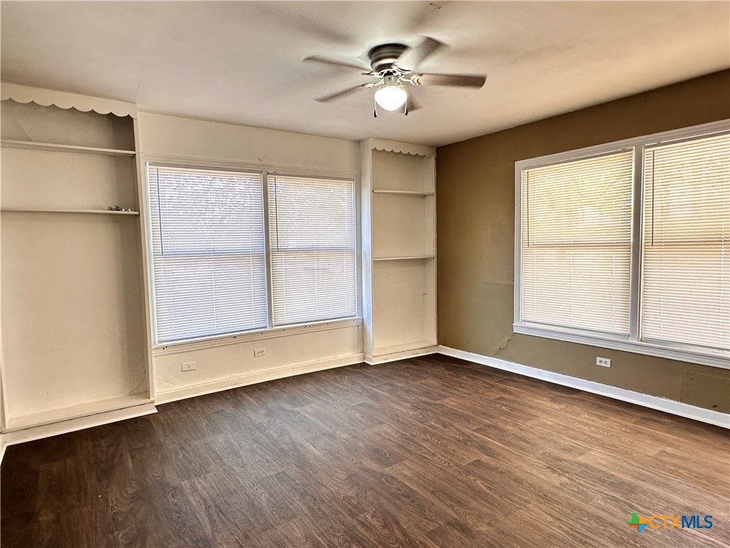 1010 Academy Street Property Photo 6