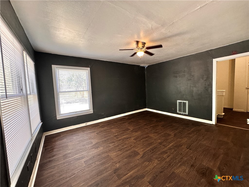 1010 Academy Street Property Photo 13