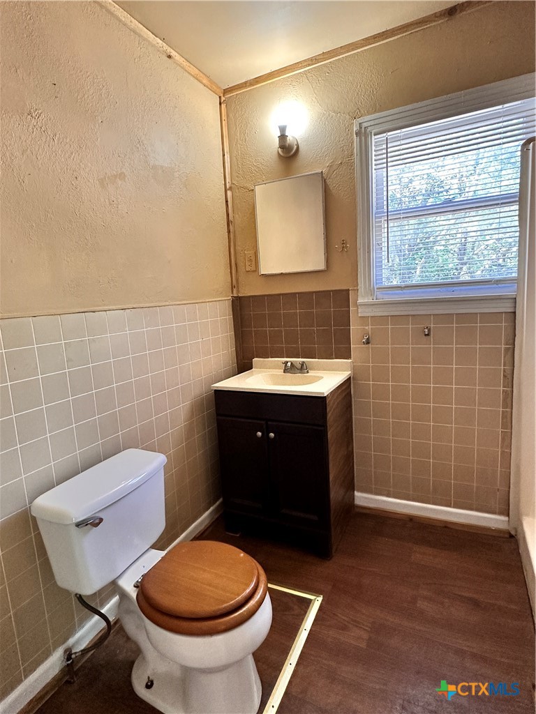 1010 Academy Street Property Photo 18