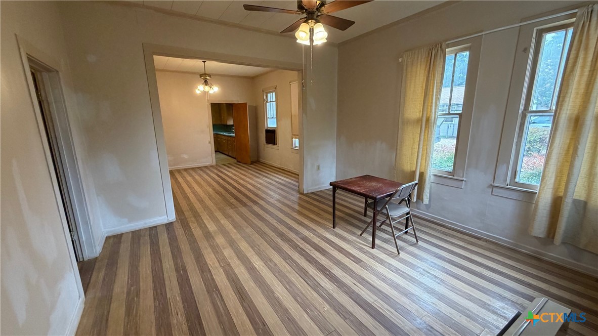 701 East 10th Property Photo 3