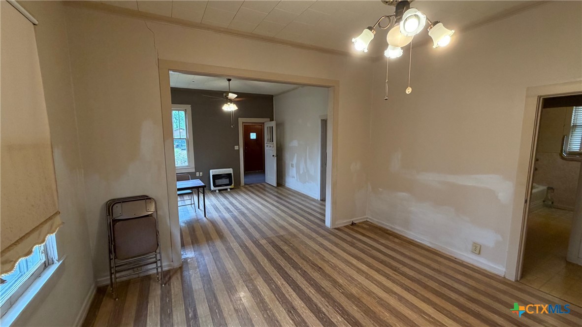 701 East 10th Property Photo 5