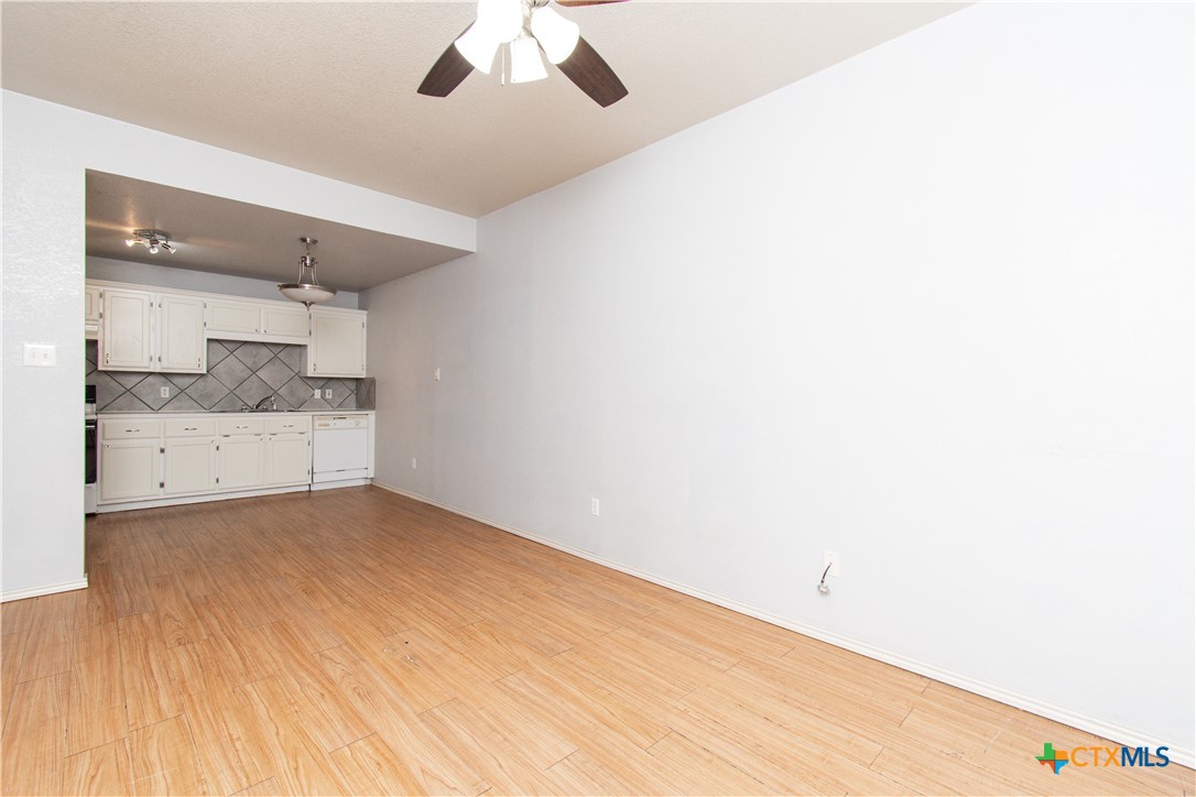 4608 Bowles Drive A Property Photo 2
