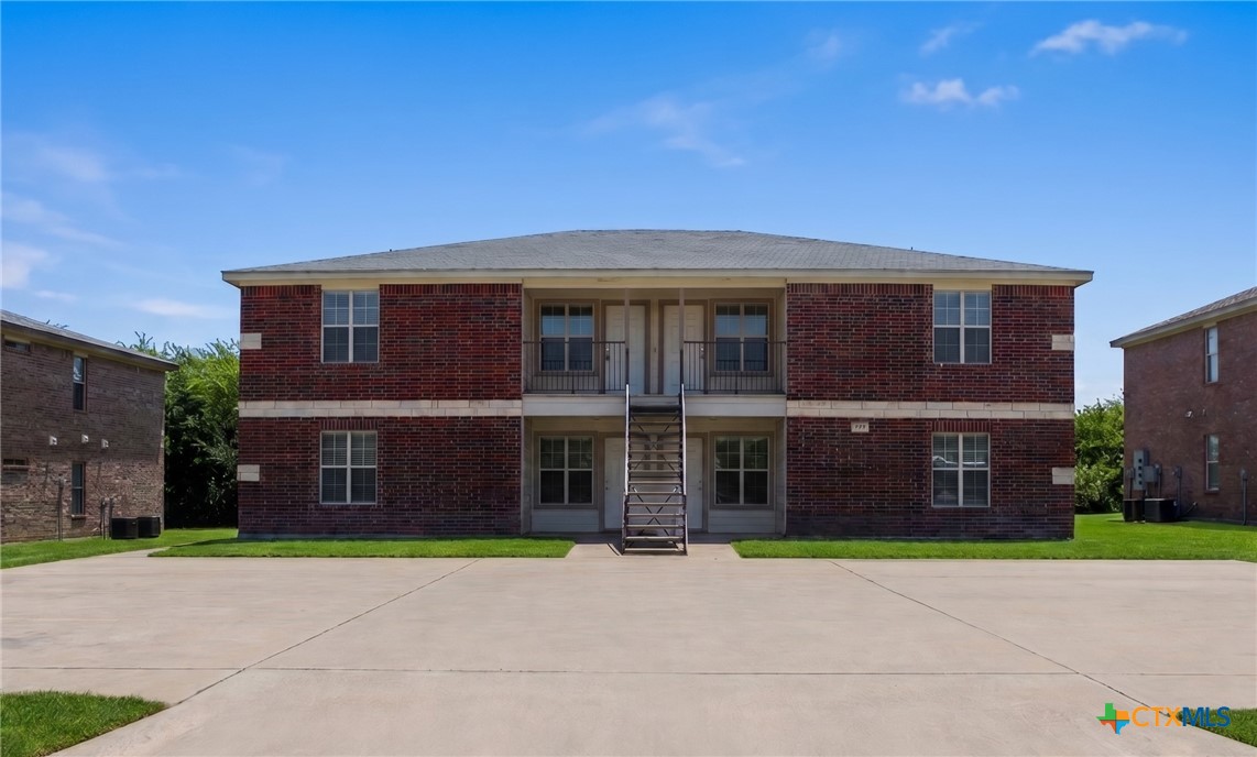 413 Brittney Way C Property Photo 1