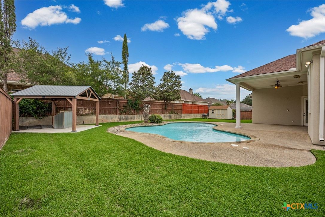 6006 Chimney Hill Drive Property Photo 4