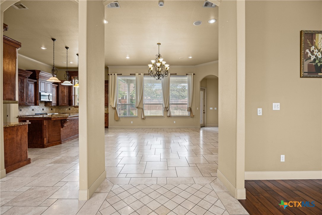 6006 Chimney Hill Drive Property Photo 6