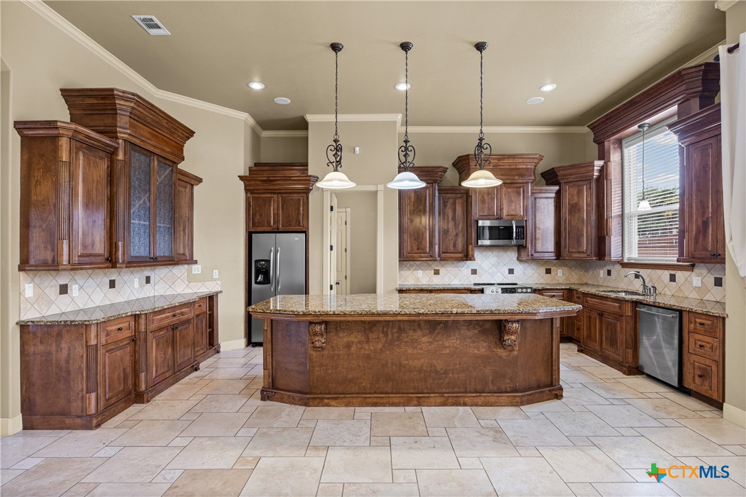 6006 Chimney Hill Drive Property Photo 12