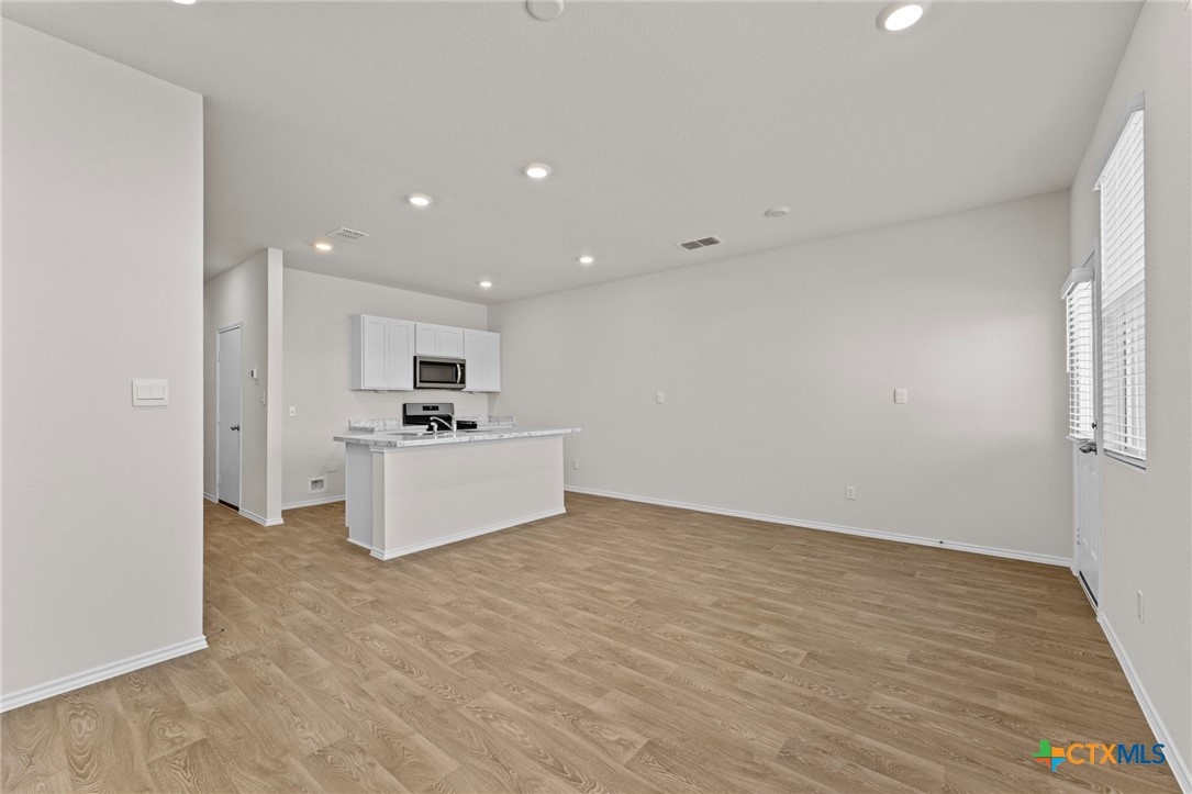 129 Varner Way Property Photo 8
