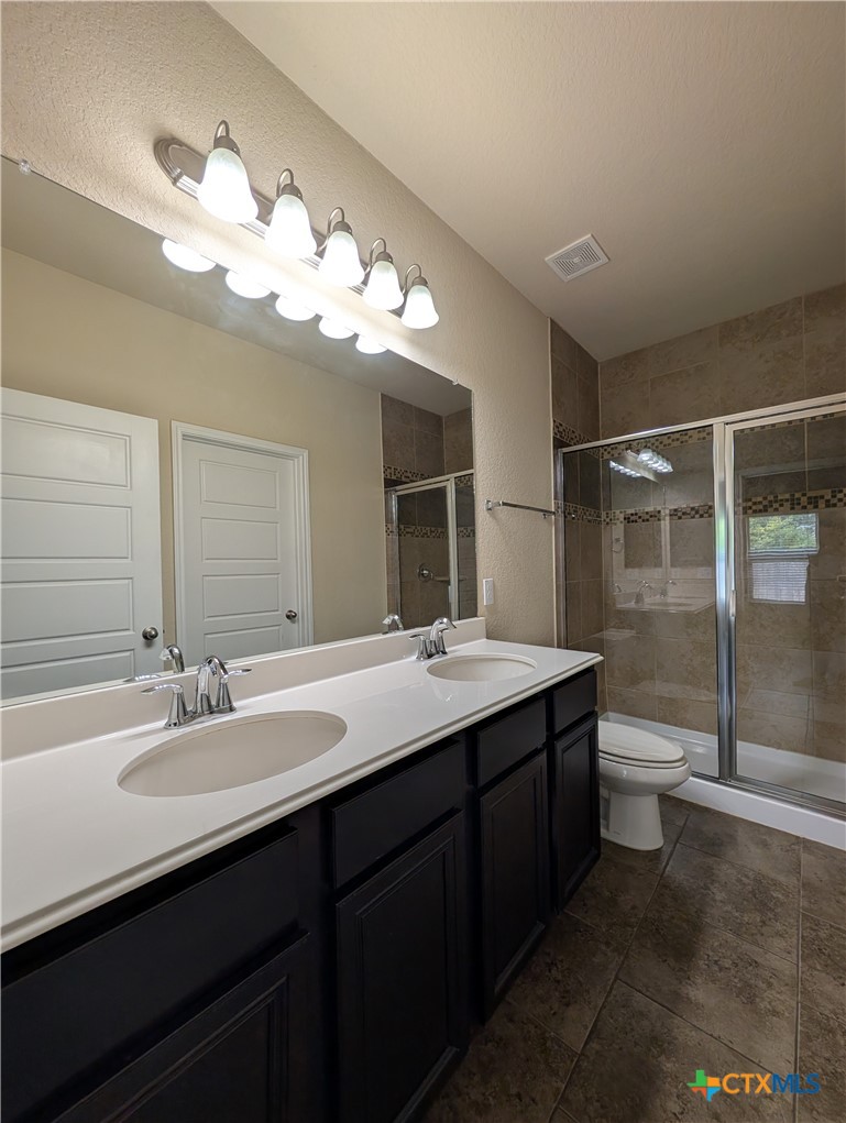 1227 Old Fm 306 Property Photo 11