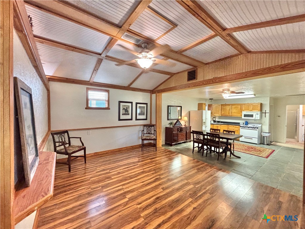 62 Wilburn Road Property Photo 3