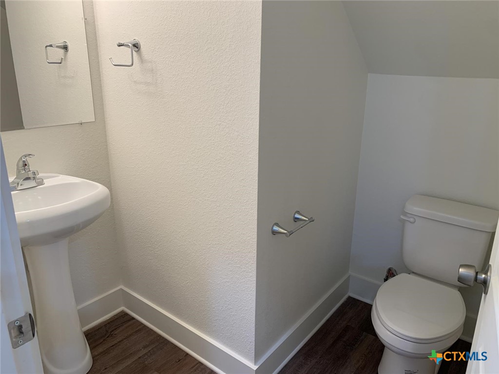 1862 Royal Loop Property Photo 10