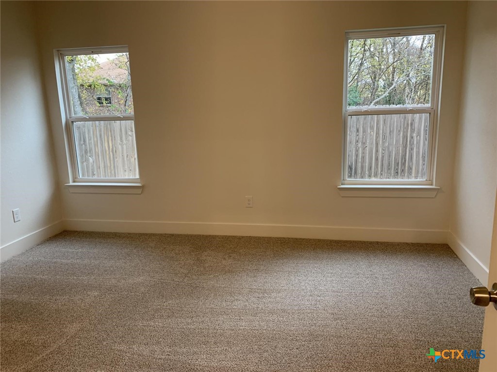 1862 Royal Loop Property Photo 12