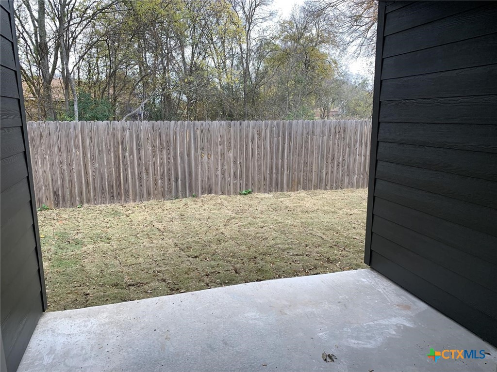 1862 Royal Loop Property Photo 18