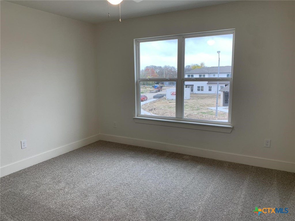 1862 Royal Loop Property Photo 20