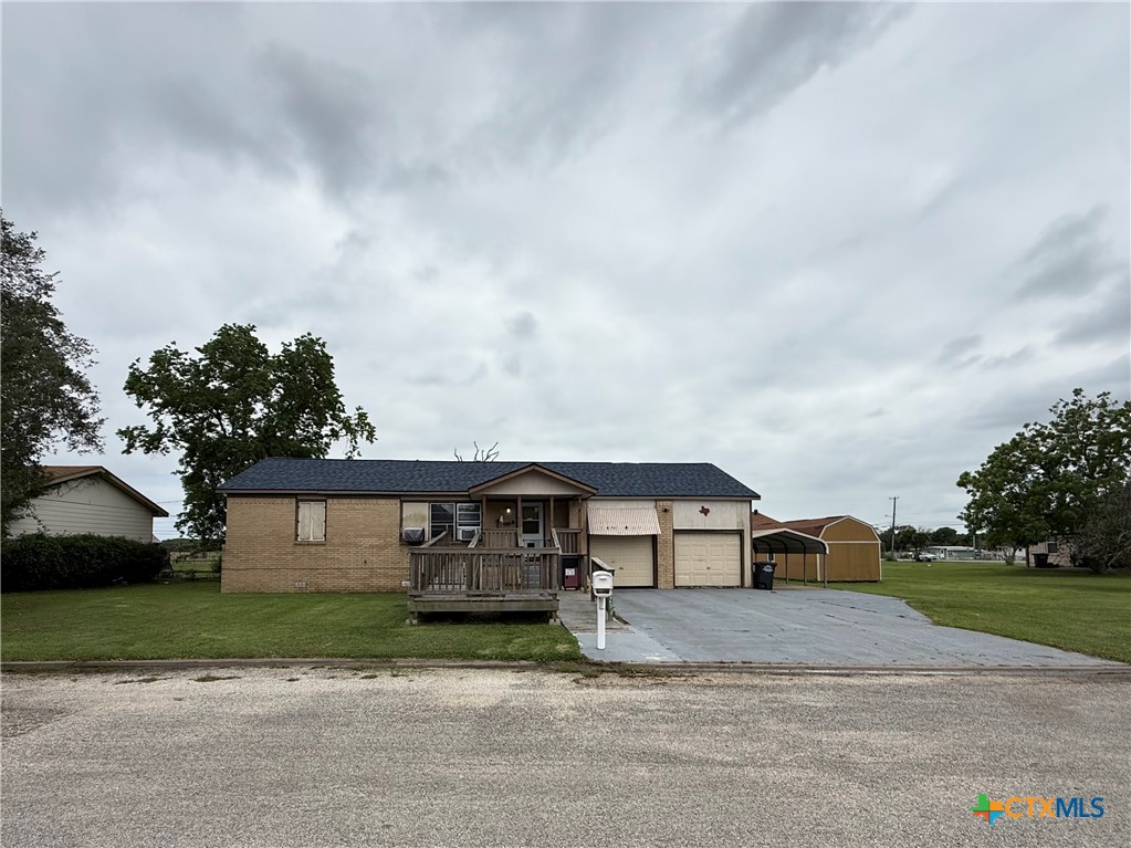 105 Sanders Street Property Photo 2