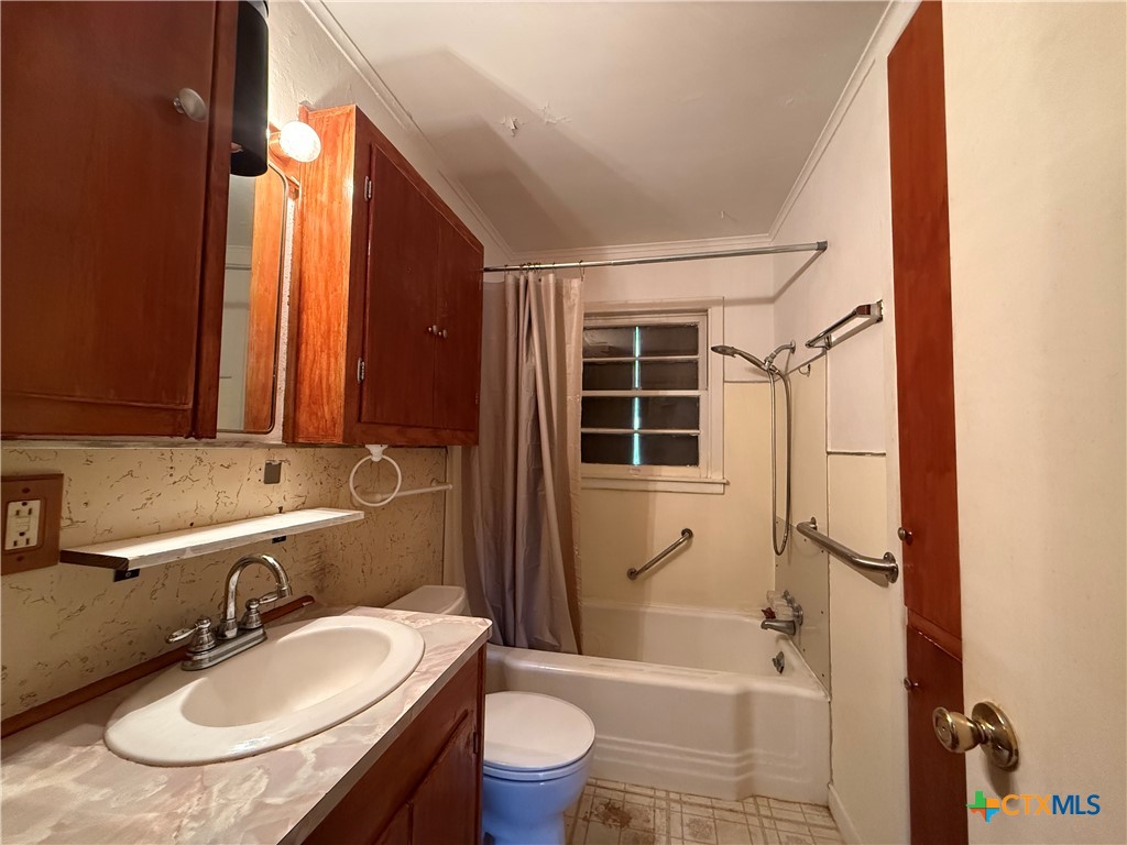 105 Sanders Street Property Photo 16