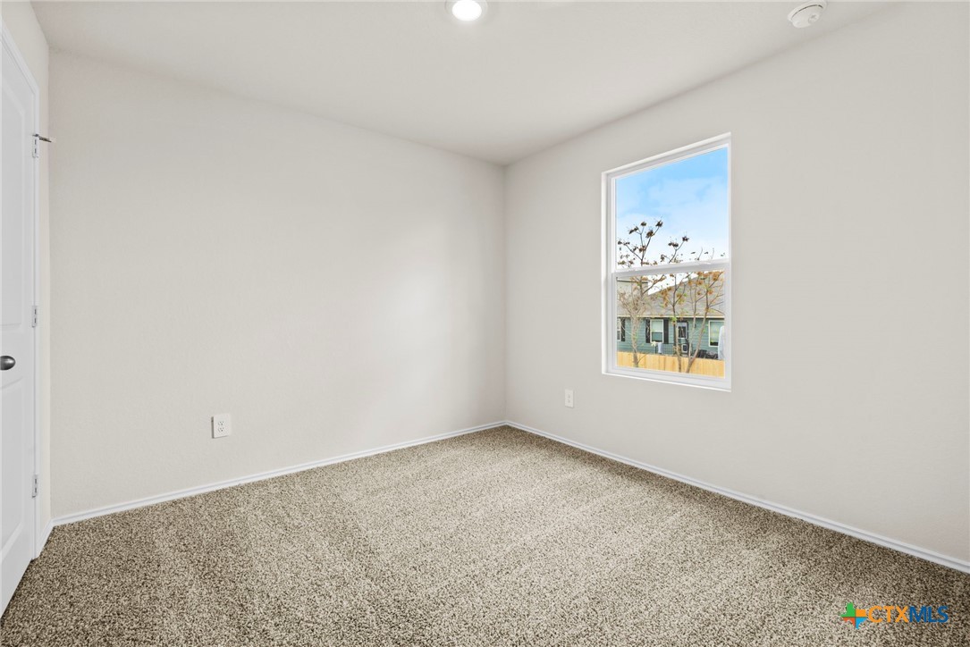 742 Jennifer Way Property Photo 19