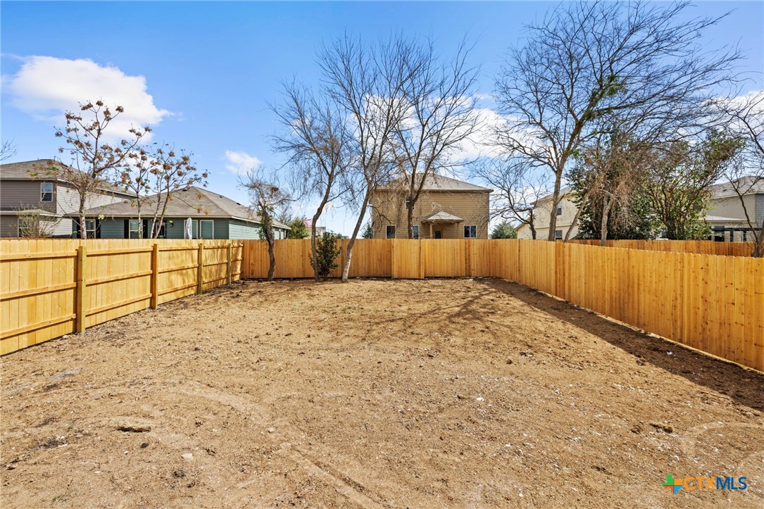 742 Jennifer Way Property Photo 27