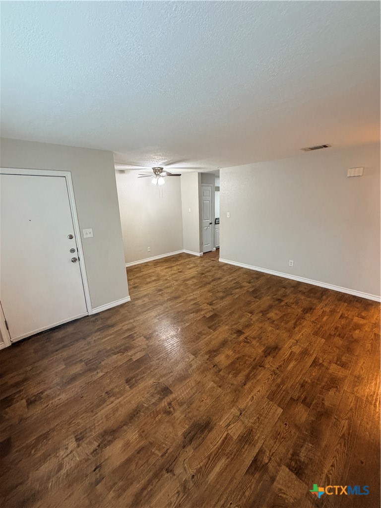 208 Uhland Road 3 Property Photo 6