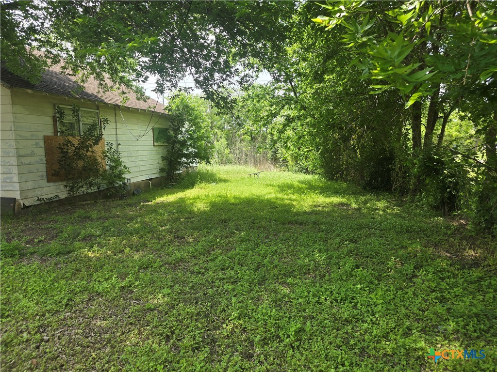 1507 E Avenue E Property Photo 7