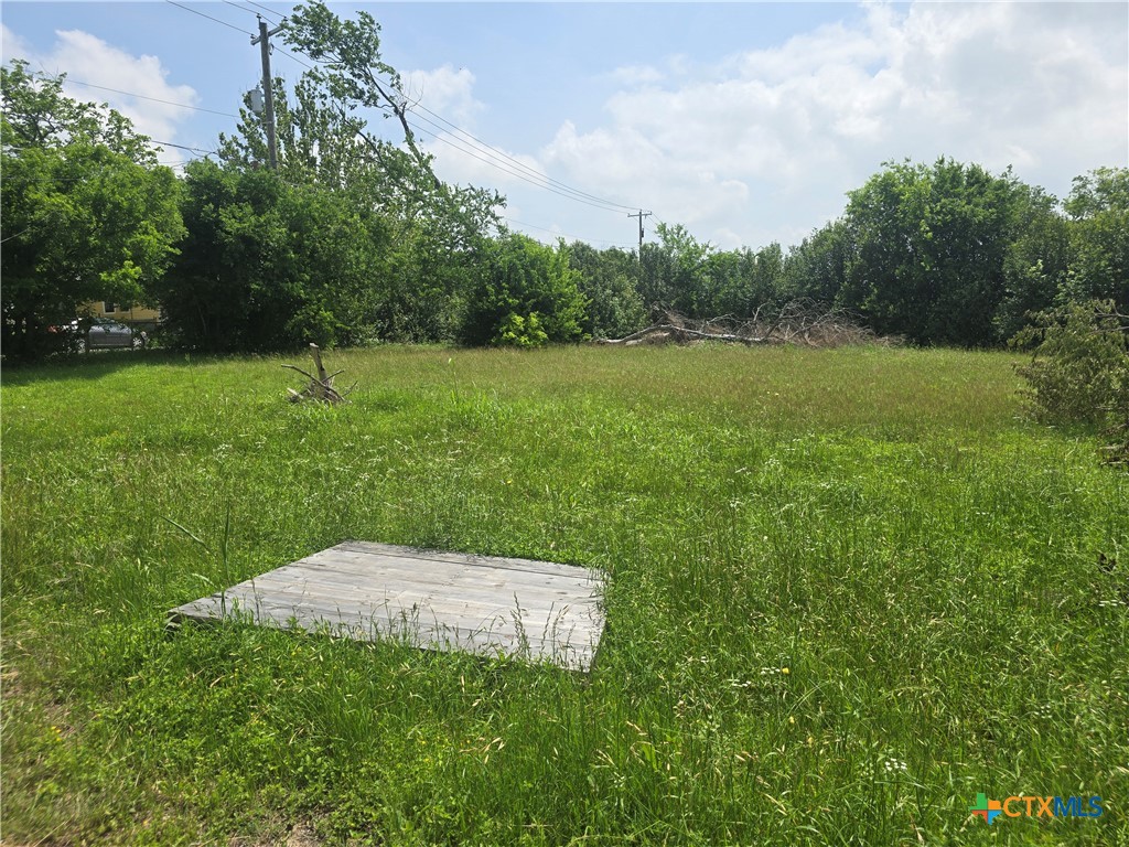 1507 E Avenue E Property Photo 8