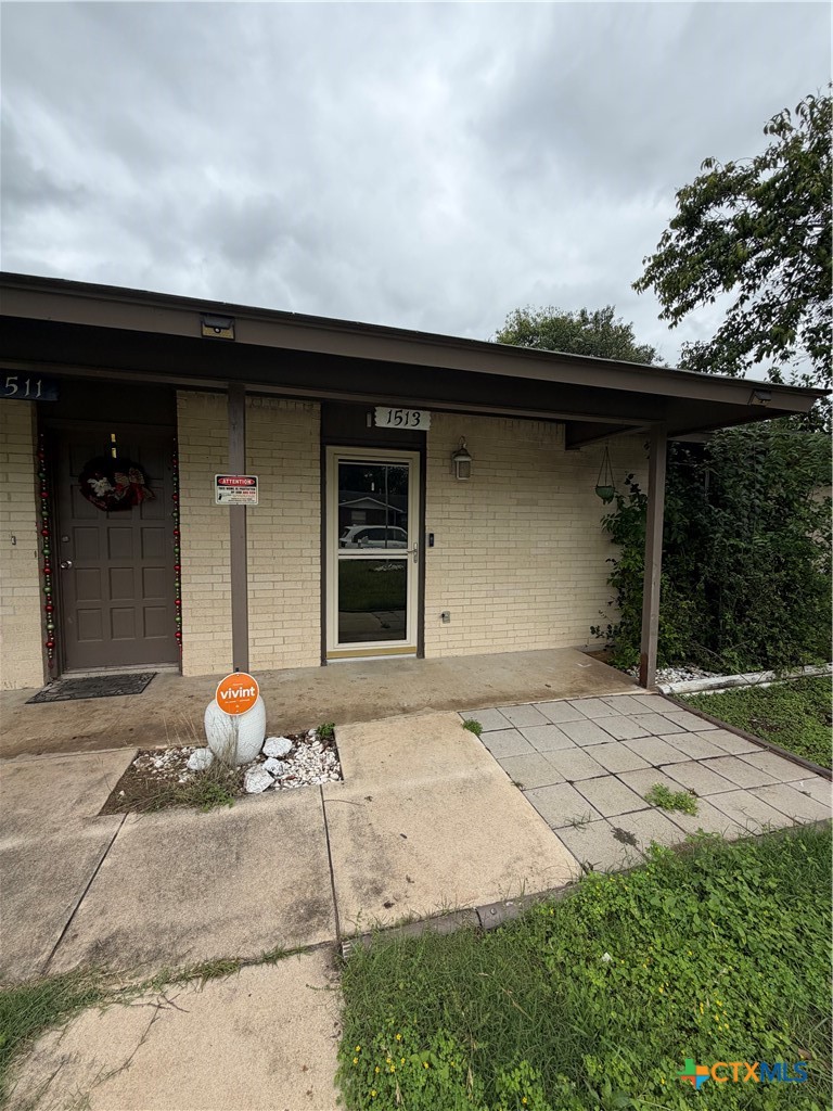 1513 Shannon Circle Property Photo 2