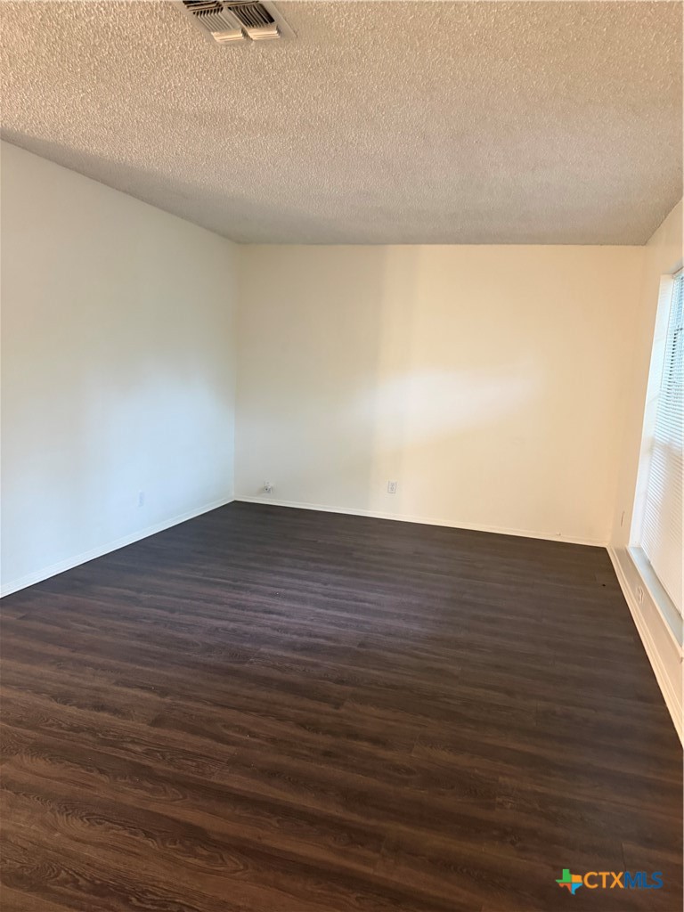 1513 Shannon Circle Property Photo 3