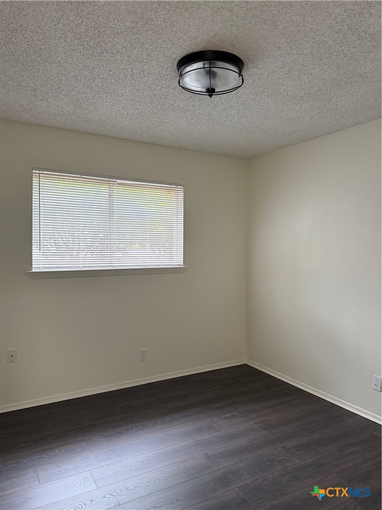 1513 Shannon Circle Property Photo 5