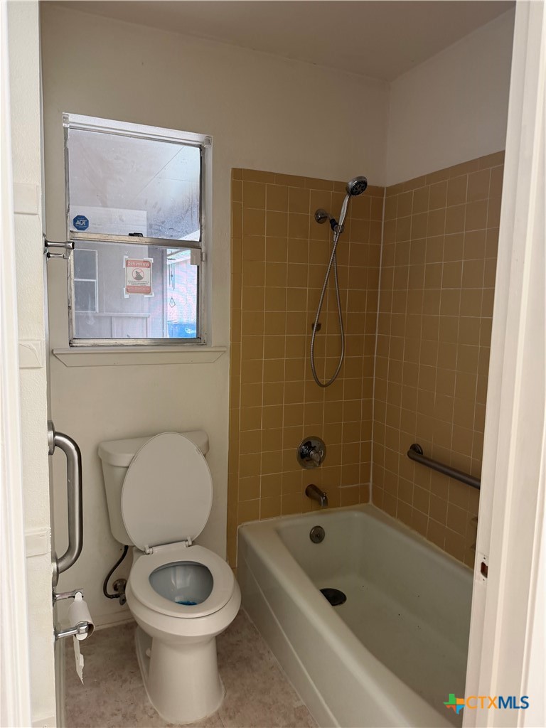 1513 Shannon Circle Property Photo 8