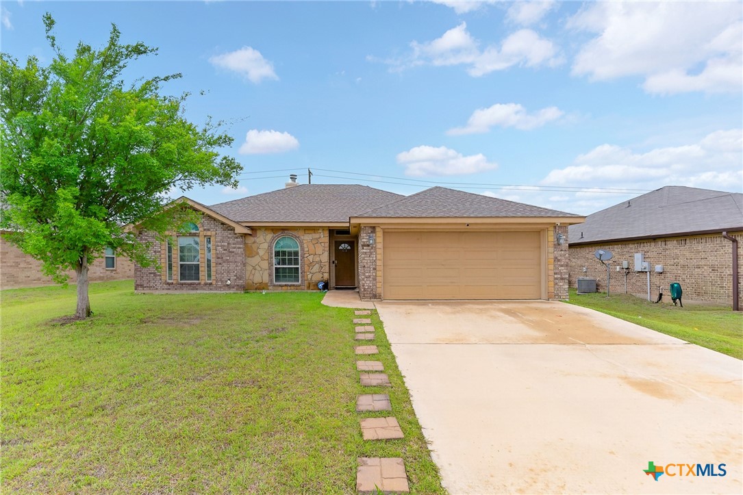 6005 Newcastle Drive Property Photo 1