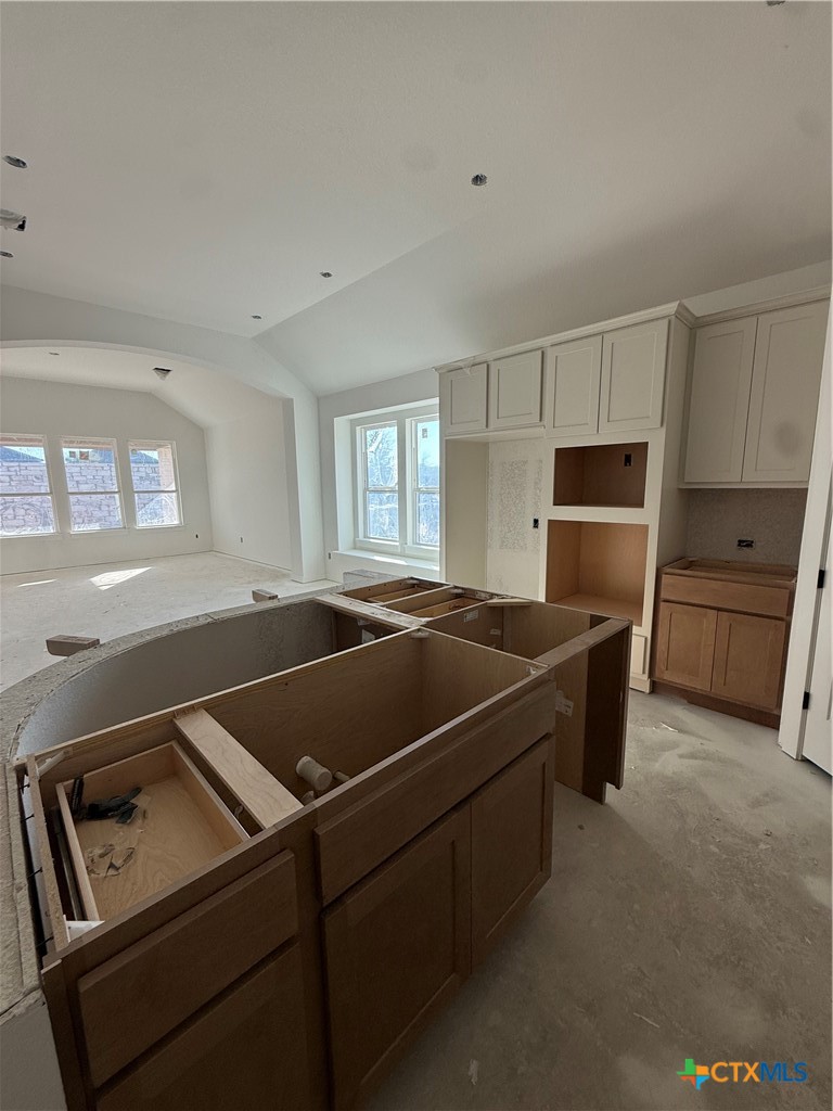 161 High Rock Pass Property Photo 4