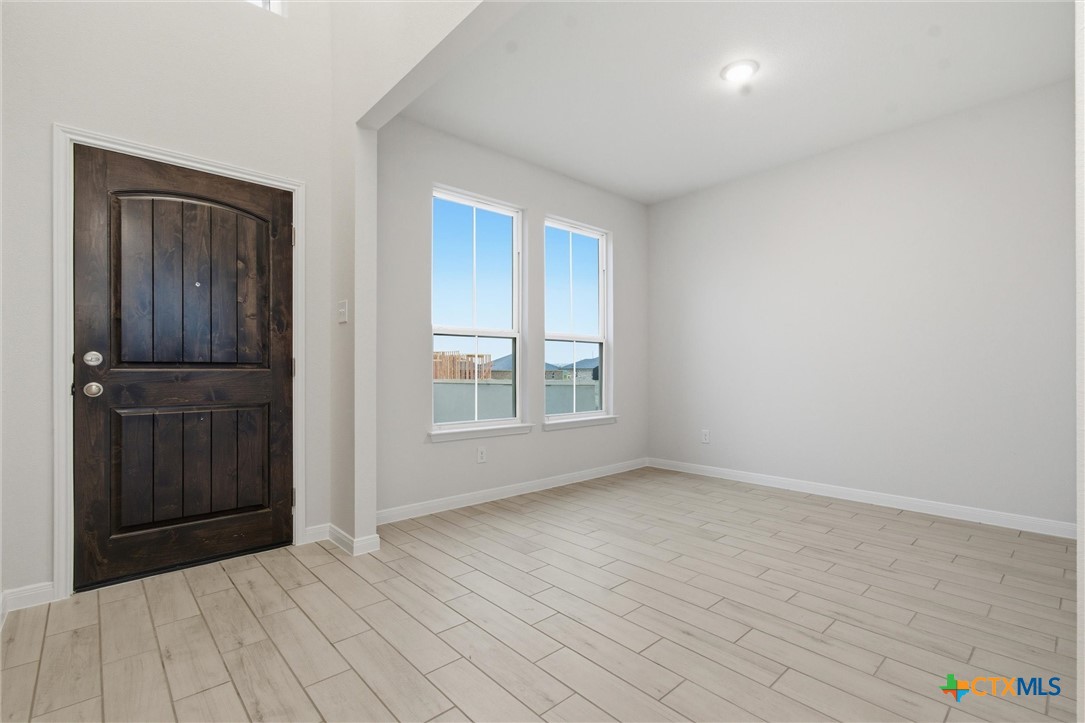 505 Avery Street Property Photo 5
