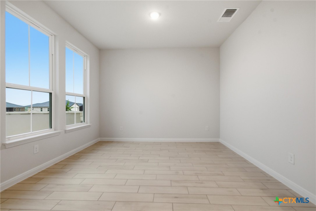 505 Avery Street Property Photo 17