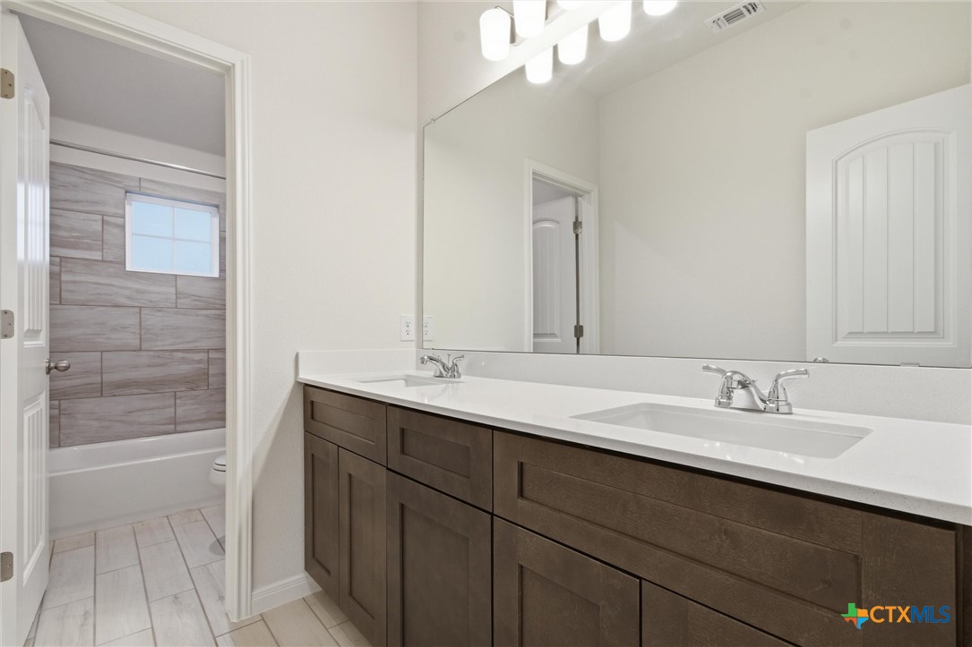 505 Avery Street Property Photo 26